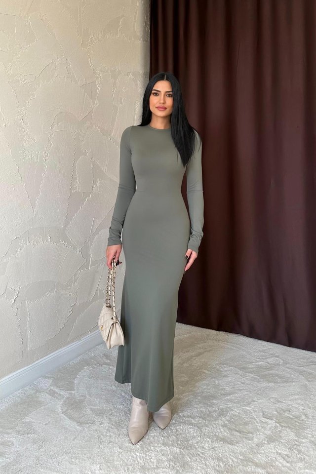 Haki Vücudu Saran Uzun Elbise