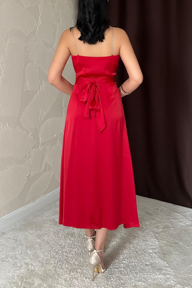 Kırmızı Taş Askılı Prenses Elbise