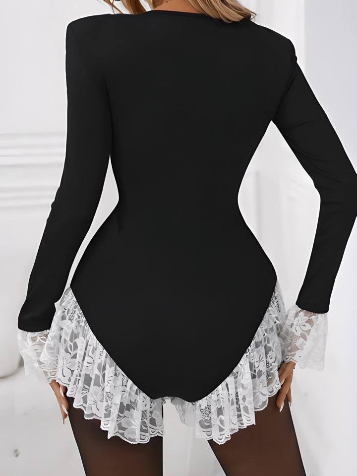 Kadın V Yaka Uzun Kollu Gizli Fermuar Dekolte Ve Dantel Volan Detay Mini şort Tulum