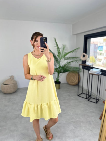 Kadın Bürümcük Kumaş Eteği Fırfır Detaylı Sıfır Kol Elbise