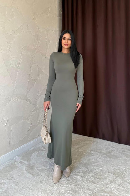 Haki Vücudu Saran Uzun Elbise