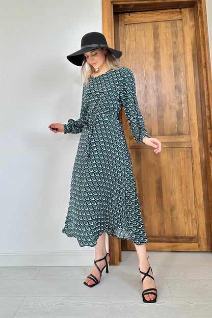 Yeşil Dökümlü Desenli Elbise