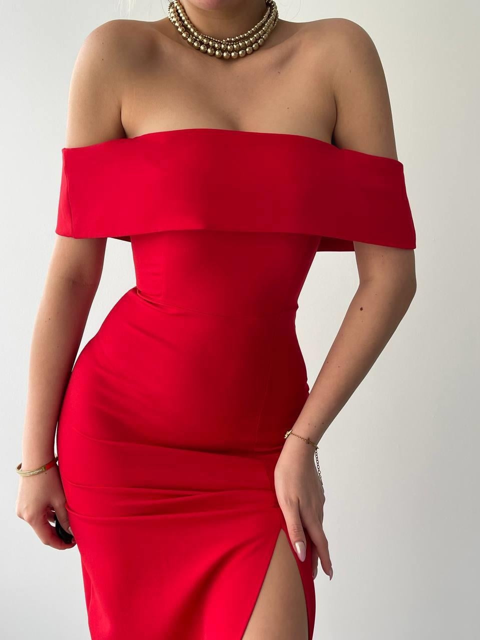 MADONNA YAKA UZUN ELBİSE