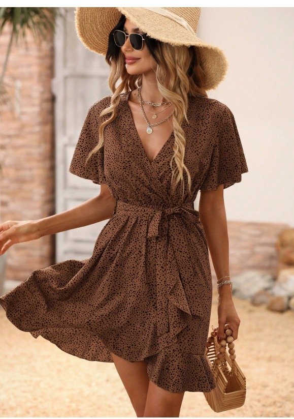 Kadın Kısa Kelebek Kollu Kruvaze Yakalı Belden Kuşaklı Kısa Desenli Süprem Elbise