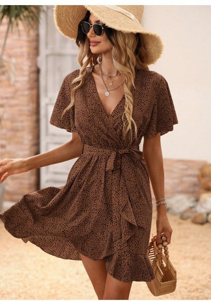 Kadın Kısa Kelebek Kollu Kruvaze Yakalı Belden Kuşaklı Kısa Desenli Süprem Elbise