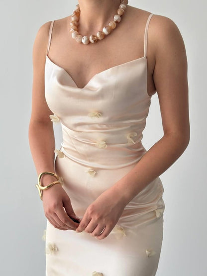 Dora Çiçek Detaylı Elbise