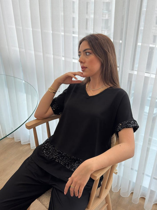 Kadın Kısa Kollu V Yakalı Pul Payetli Viskon Iki Iplik Bluz Ve Pantolon Ikili Takım