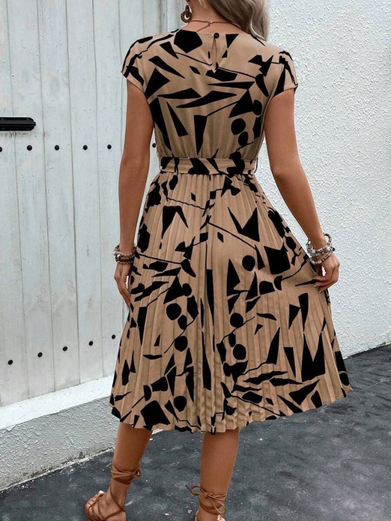 Kadın Kısa Yarasa Kollu Yuvarlak Yaka Beli Büzgülü Süprem Elbise