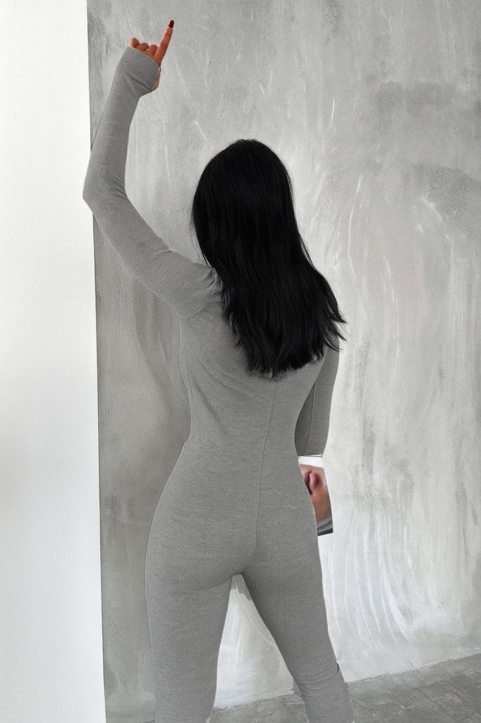 Kadın Uzun Kollu V Yaka Baş Parmak Geçirmeli Detay Kaşkorse Tulum