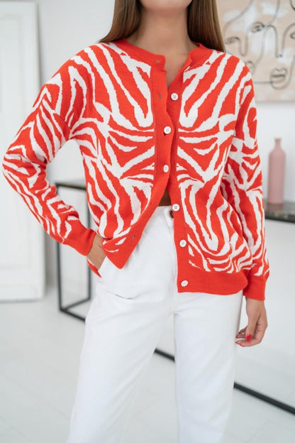 Oranj Desenli Ve Düğmeli Kısa Hırka