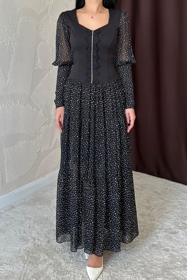 Siyah Dantelli Taşlı Şeritli Elbise