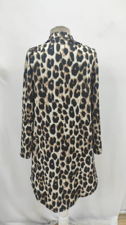 Kadın Uzun Kollu Yakalı önden Düğmeli Leopar Desenli Modal Midi Elbise