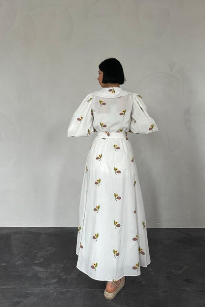 Kahverengi Yakası Çiçek Motifli Kemerli Elbise