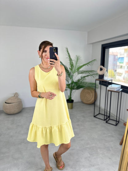 Kadın Bürümcük Kumaş Eteği Fırfır Detaylı Sıfır Kol Elbise