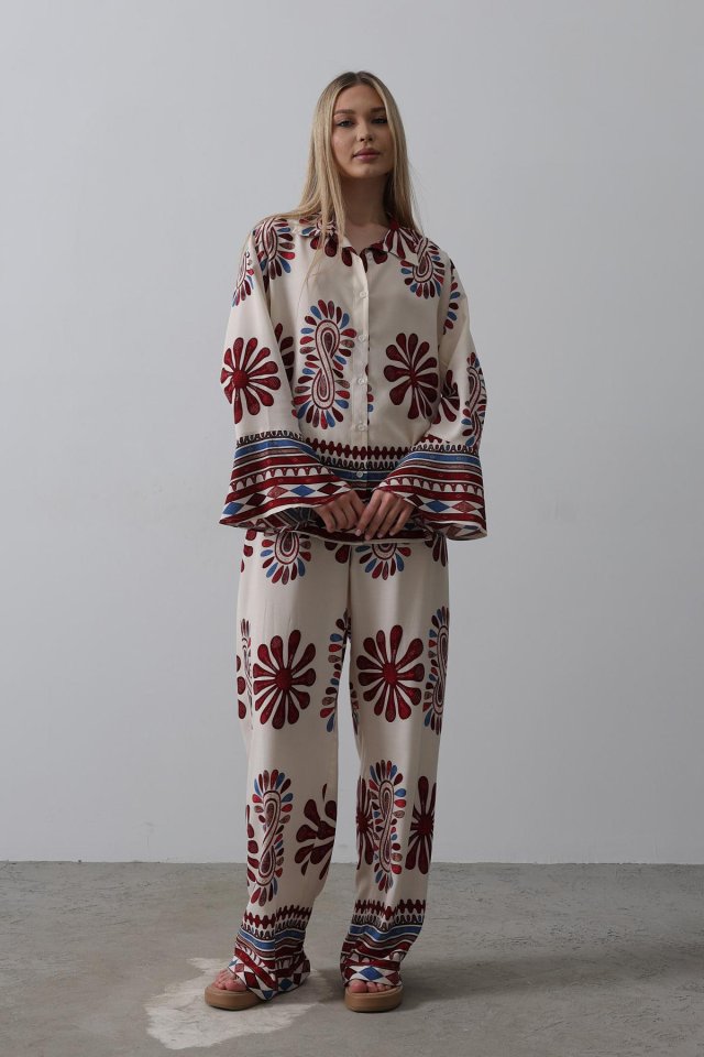 Desenli Kolları Volanlı Pantolon Takım - Kırmızı