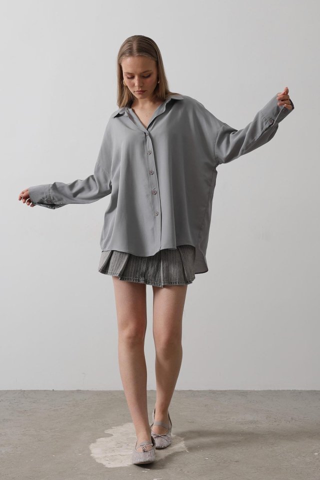 Geniş Manşet Detaylı Gömlek - Gri