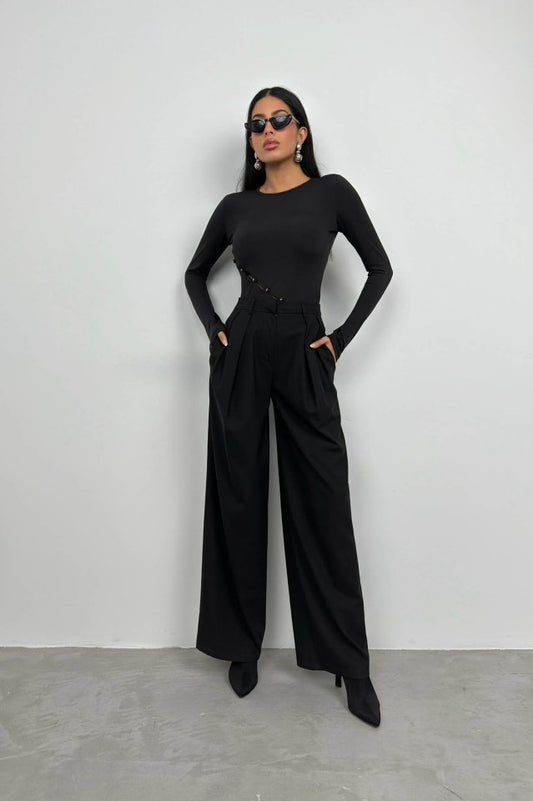 Asimetrik Düğme Detay Bluz