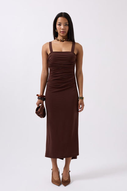 Yırtmaç Detay Sırt Dekolte Elbise