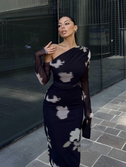 Tek Omuz Asimetrik Desenli Uzun Şifon Elbise - Siyah