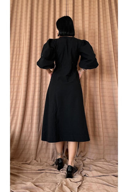 Siyah Flamlı Keten Boyamlı Düğmeli Elbise