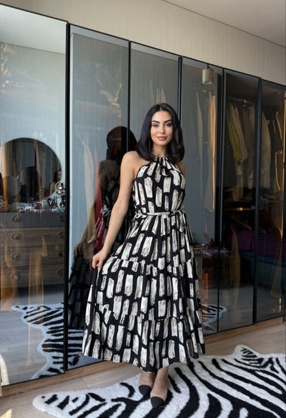 Kadın Viskon Kumaş Ip Askılı Halter Yaka Cepli Midi Boy Elbise