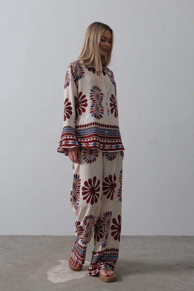 Desenli Kolları Volanlı Pantolon Takım - Kırmızı