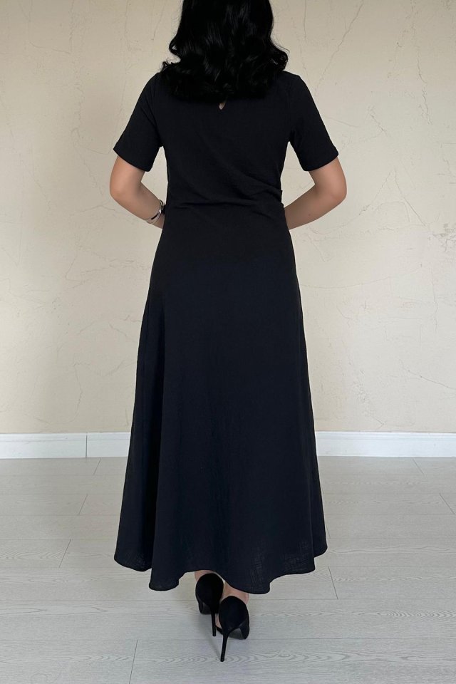 Siyah Pileli Bisiklet Yaka Elbise