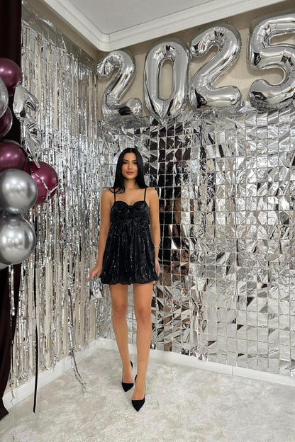 Siyah Önü Fiyonklu Balon Elbise