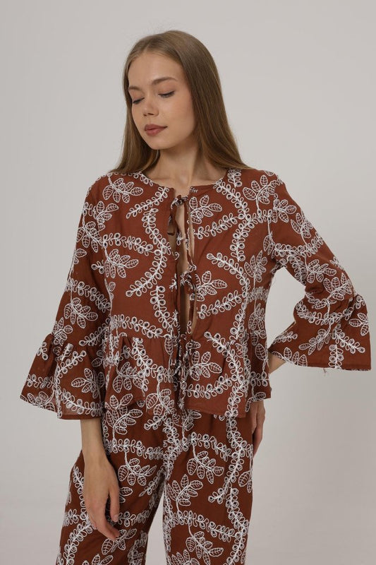 Fiyonk Bağlamalı Brode Bluz - Kahve