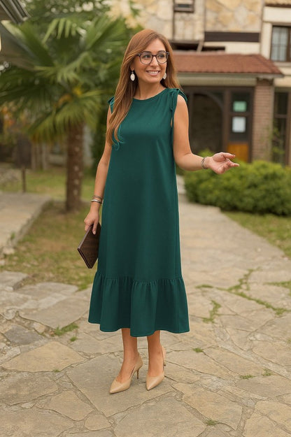 Kadın Omuzlardan Büzgülü Kayık Yaka Fırfırlı Janjan Krep Elbise