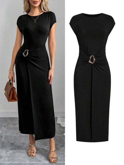 Kadın Yarım Ay Kollu Yuvarlak Yaka önünde Toka Detaylı Modal Maxi Elbise