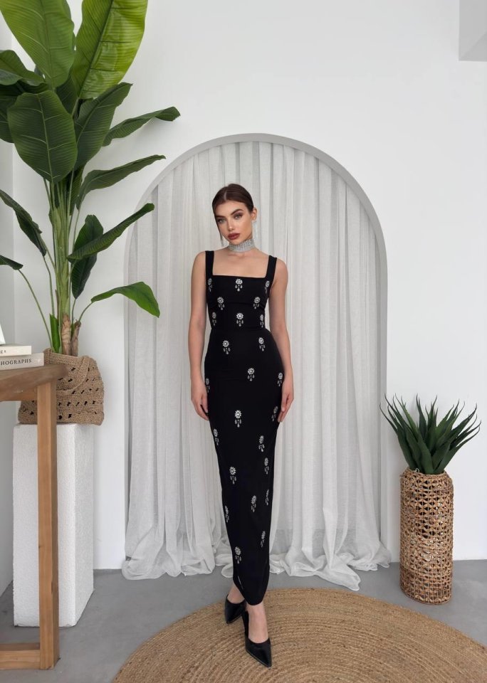 Ners Taş Detaylı Elbise