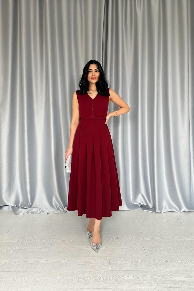 Bordo Önü Britli Pileli Elbise