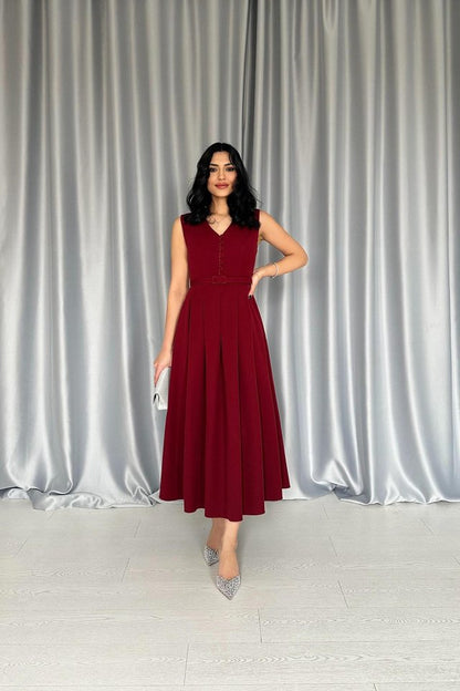 Bordo Önü Britli Pileli Elbise