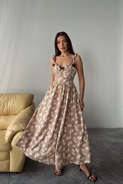 Kahverengi Önü Fiyonklu Çiçekli Elbise