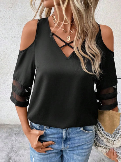 Kadın Kısa Kollu V Yakalı Soğuk Omuz Kolda Ip Detaylı Kolda şifon Tül Detaylı Janjan Krep Bluz