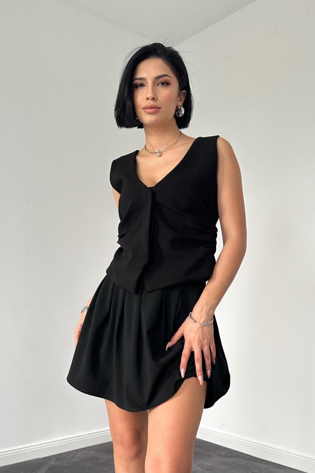 Siyah Pilikaşe Mini Etek