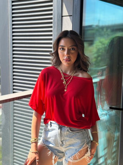 Kadın Tek Omuzu Açık Kısa Kollu Salaş Viskon Bluz