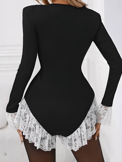 Kadın V Yaka Uzun Kollu Gizli Fermuar Dekolte Ve Dantel Volan Detay Mini şort Tulum